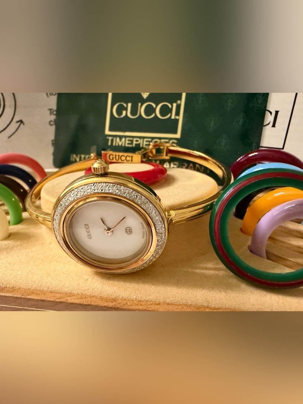 Mint~Prestige~Gucci Interchangeable Bezel Bracelet Bangle Watch with Box/Papers